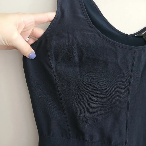 Club Monaco Navy Silk Sleeveless V-Neck Dress with Pleating and Pockets 2 - Picture 5 of 15